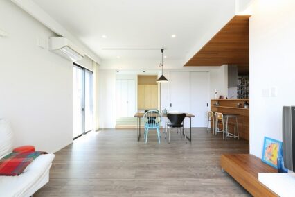 木・石・タイル・レンガ…素材の質感を楽しむ家