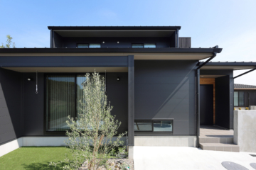 1階で暮らしが完結する、半平屋の住まい