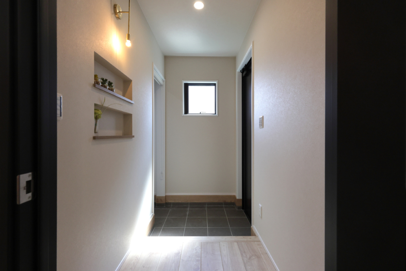 1階で暮らしが完結する、半平屋の住まい01